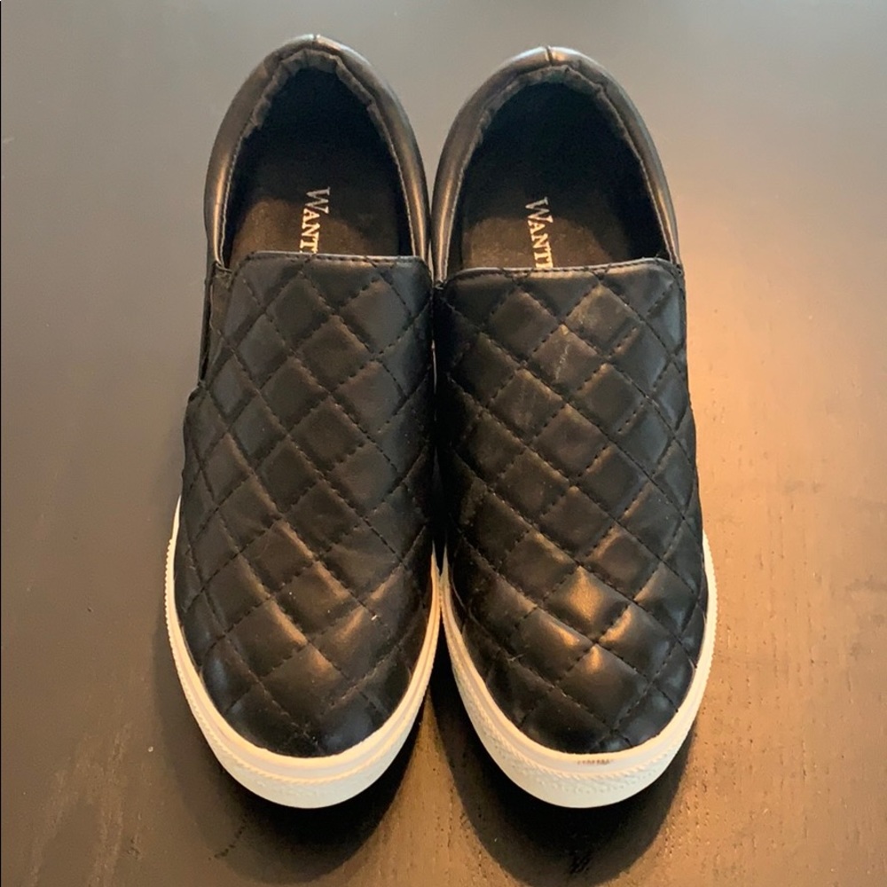 Wanted hidden wedge tennis shoes